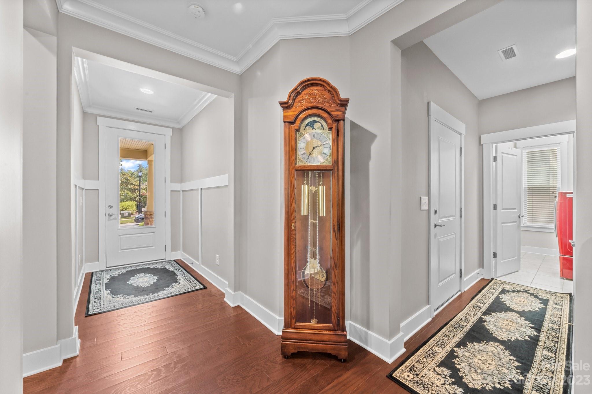 Johnson Manor - Residential