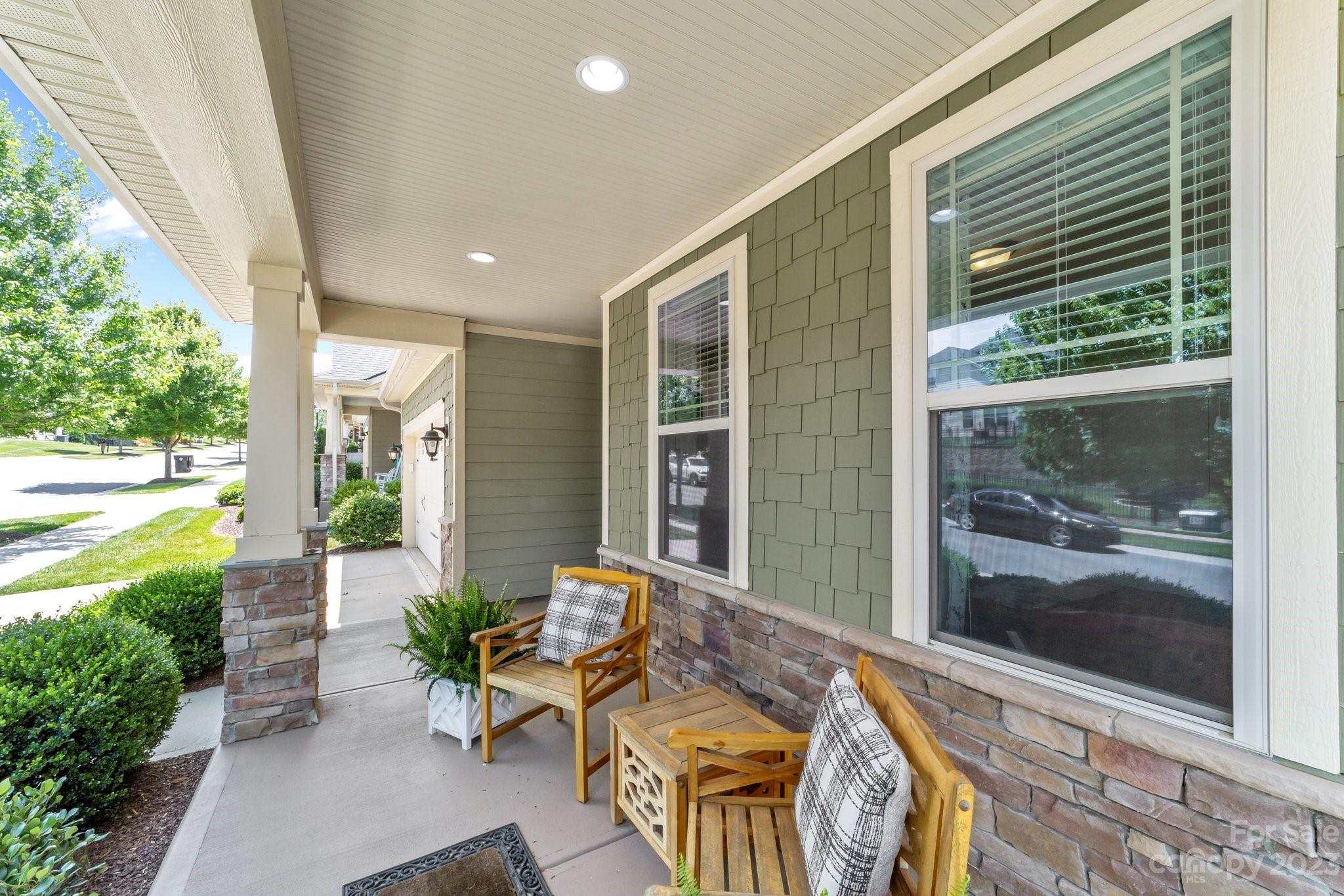 Johnson Manor - Residential