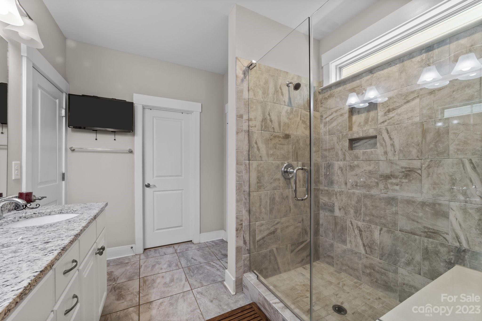 Johnson Manor - Residential