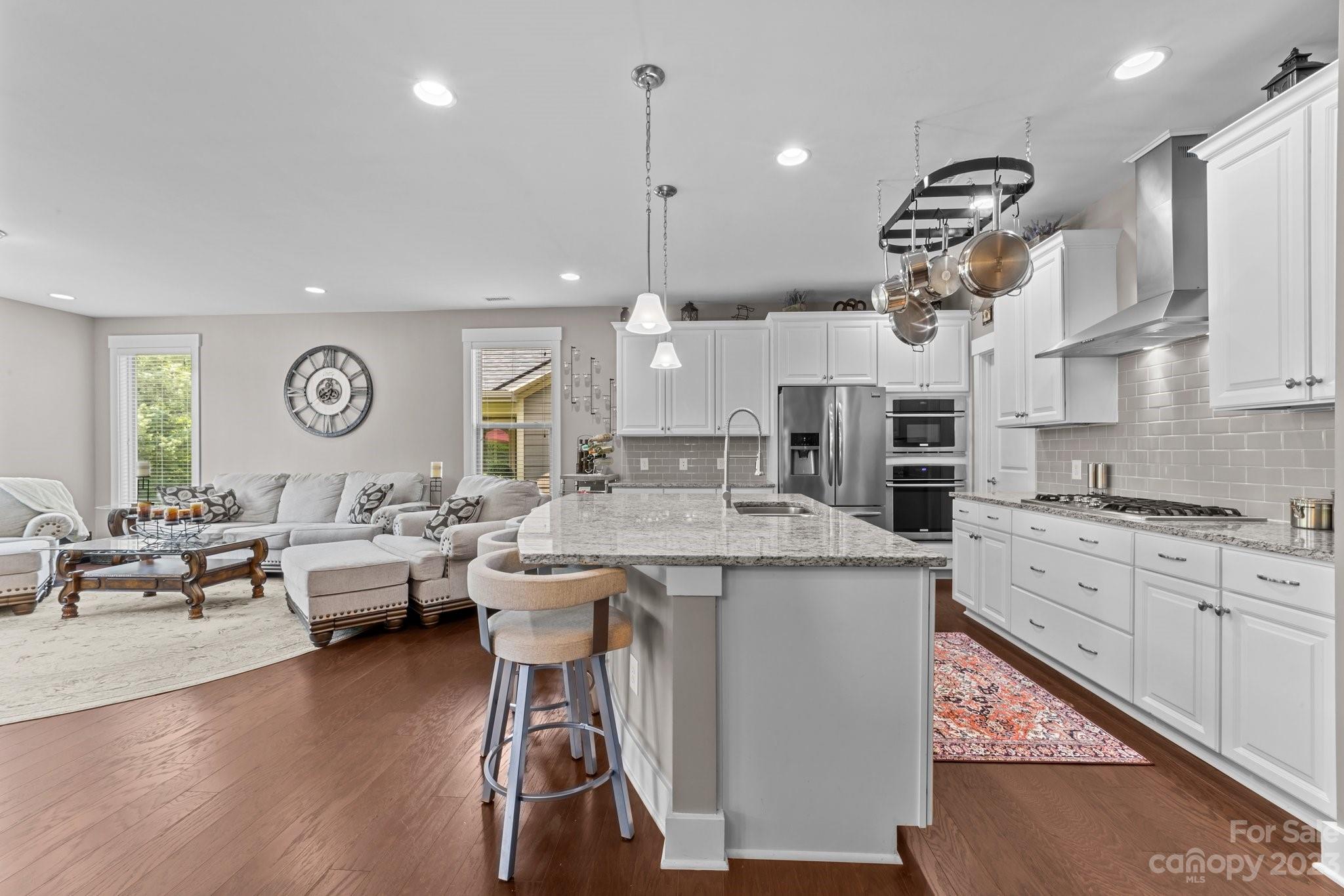 Johnson Manor - Residential