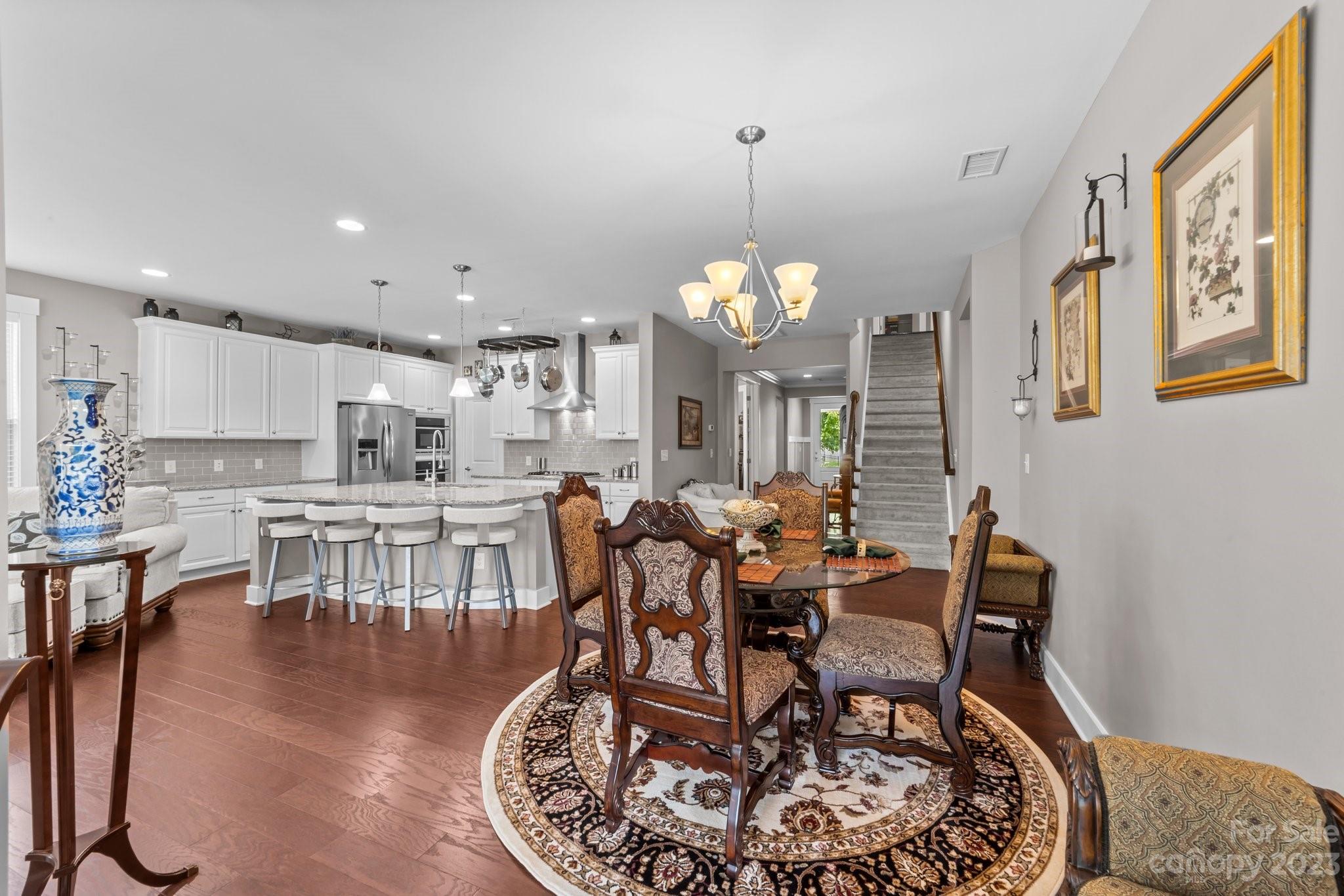 Johnson Manor - Residential