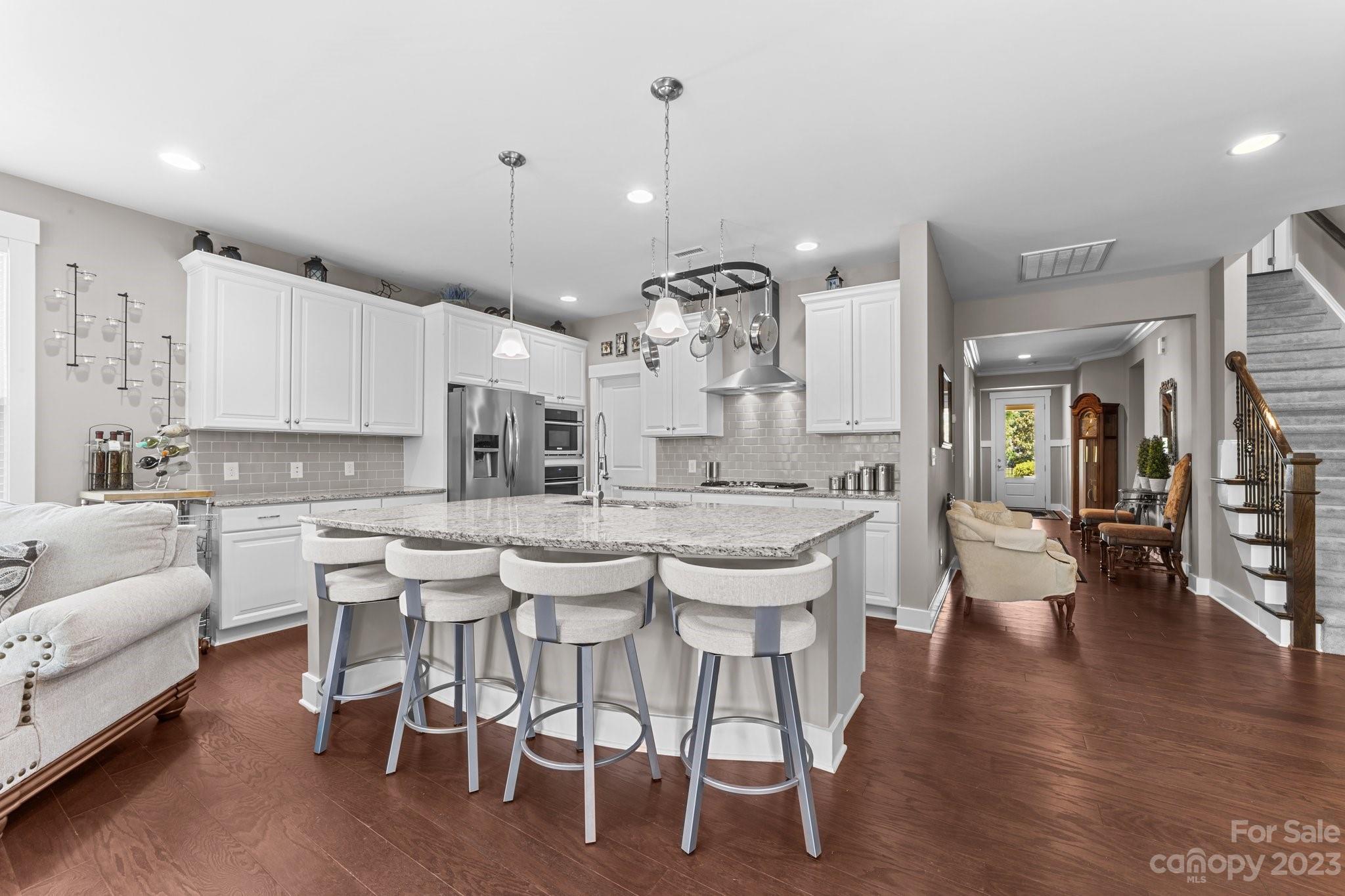 Johnson Manor - Residential