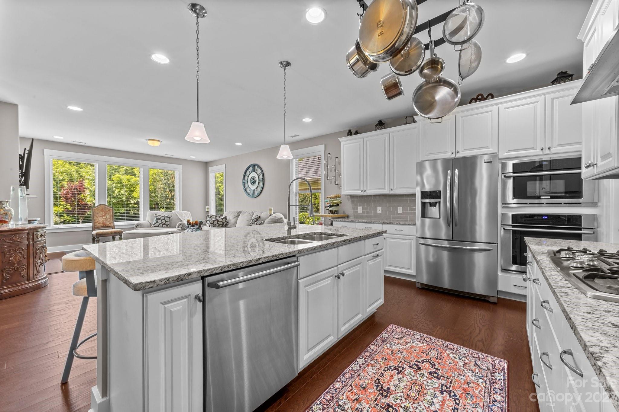 Johnson Manor - Residential