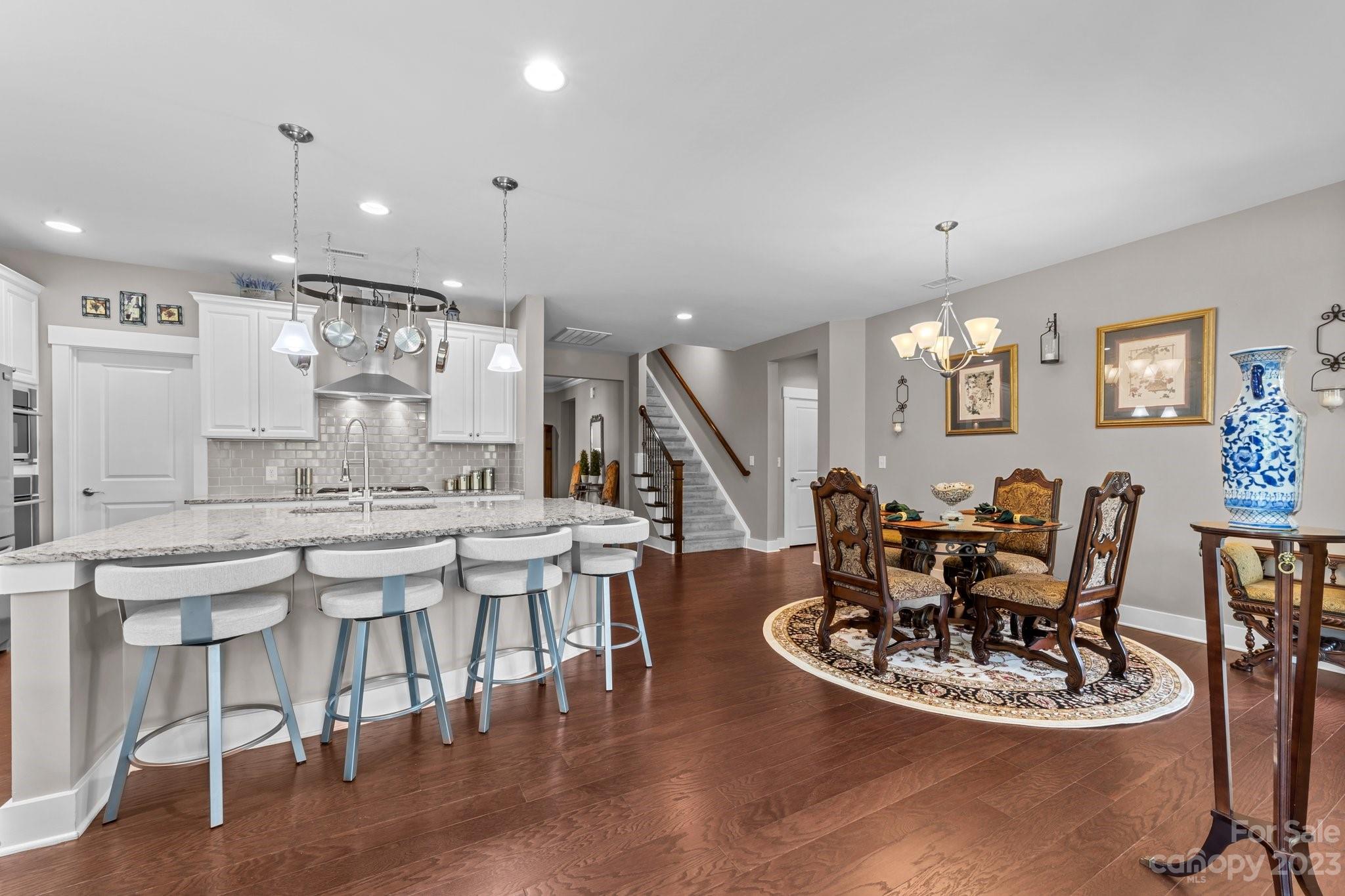 Johnson Manor - Residential