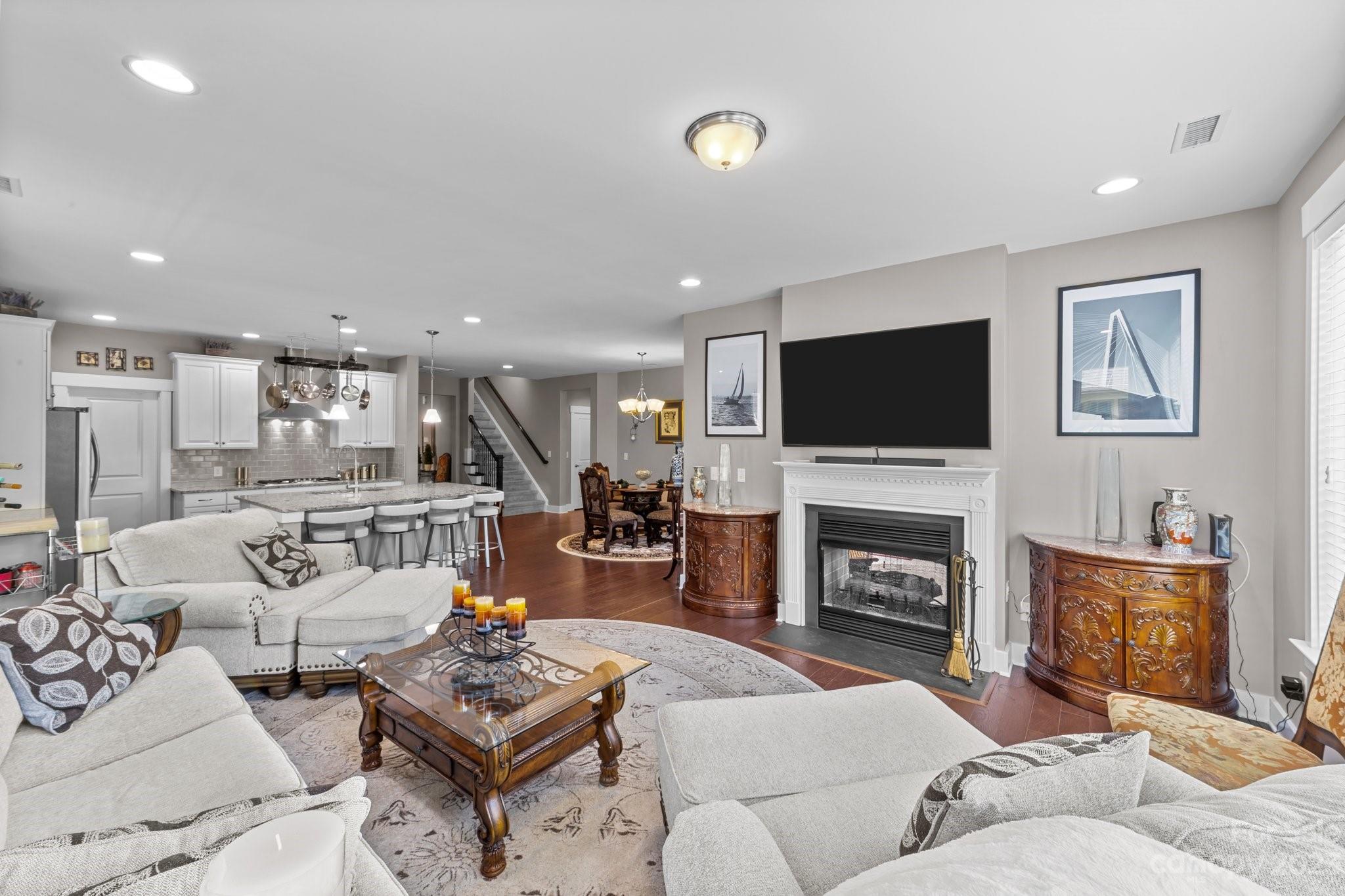 Johnson Manor - Residential