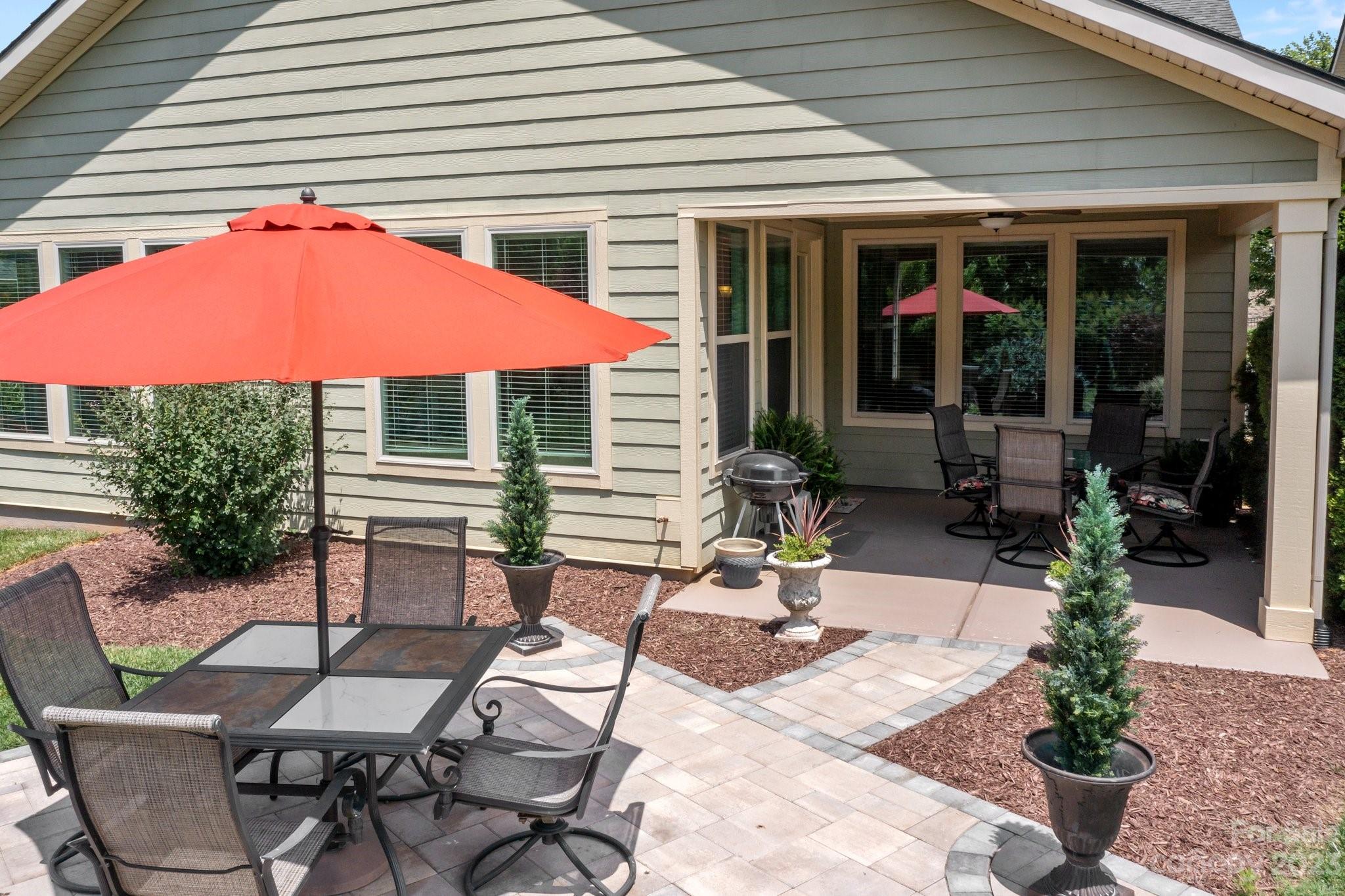 Johnson Manor - Residential