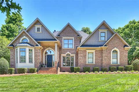 Photo of 18400 Dembridge Drive, Davidson, NC 28036 (MLS # 4390979)