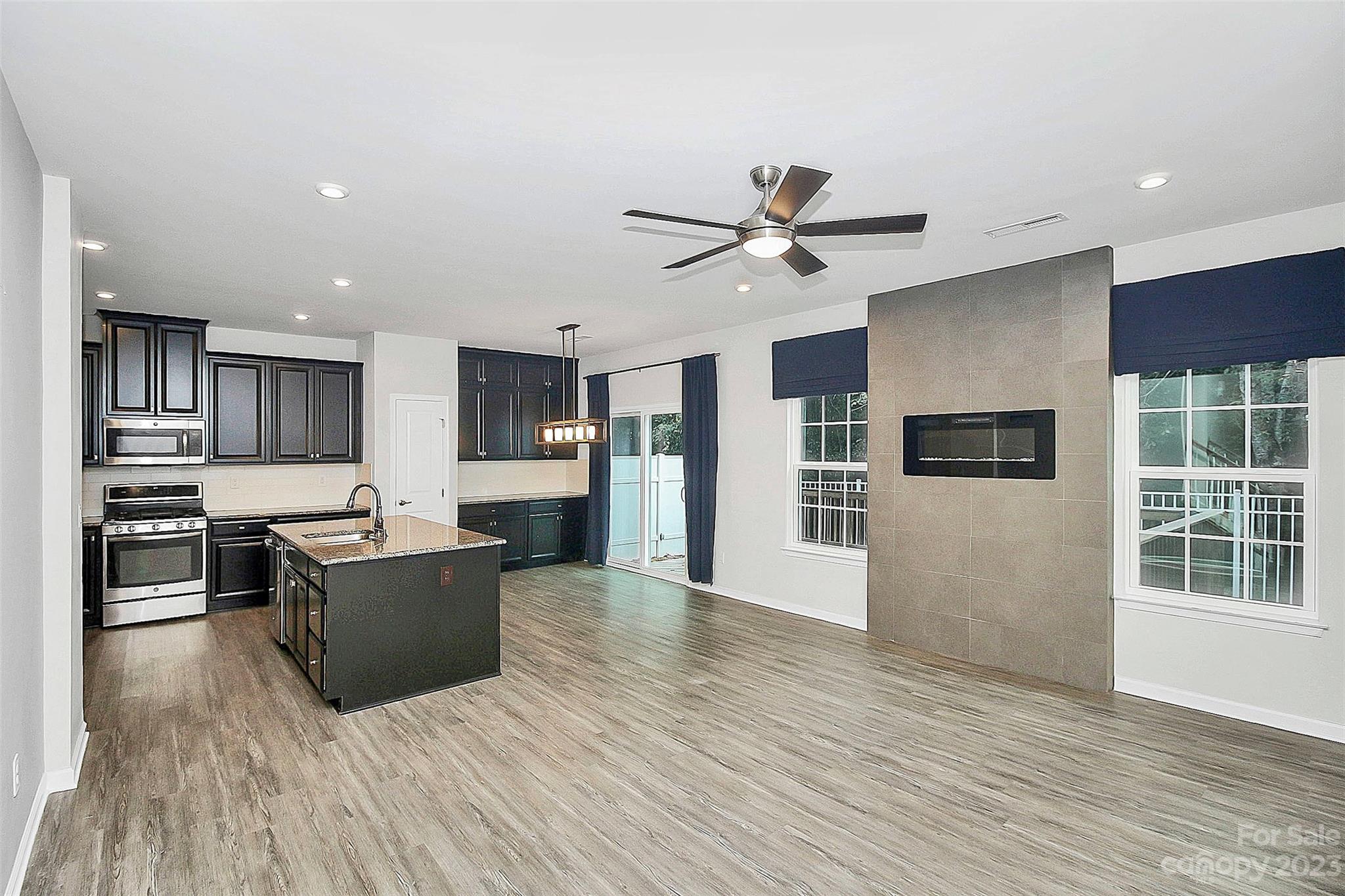 Mariners Pointe at Smithstone - Residential