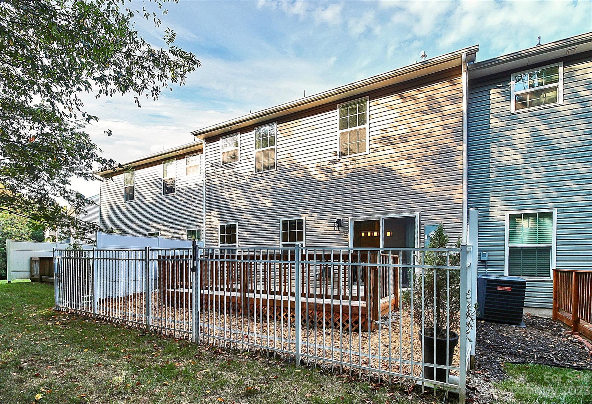 Mariners Pointe at Smithstone - Residential