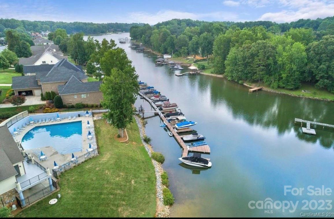 Mariners Pointe at Smithstone - Residential