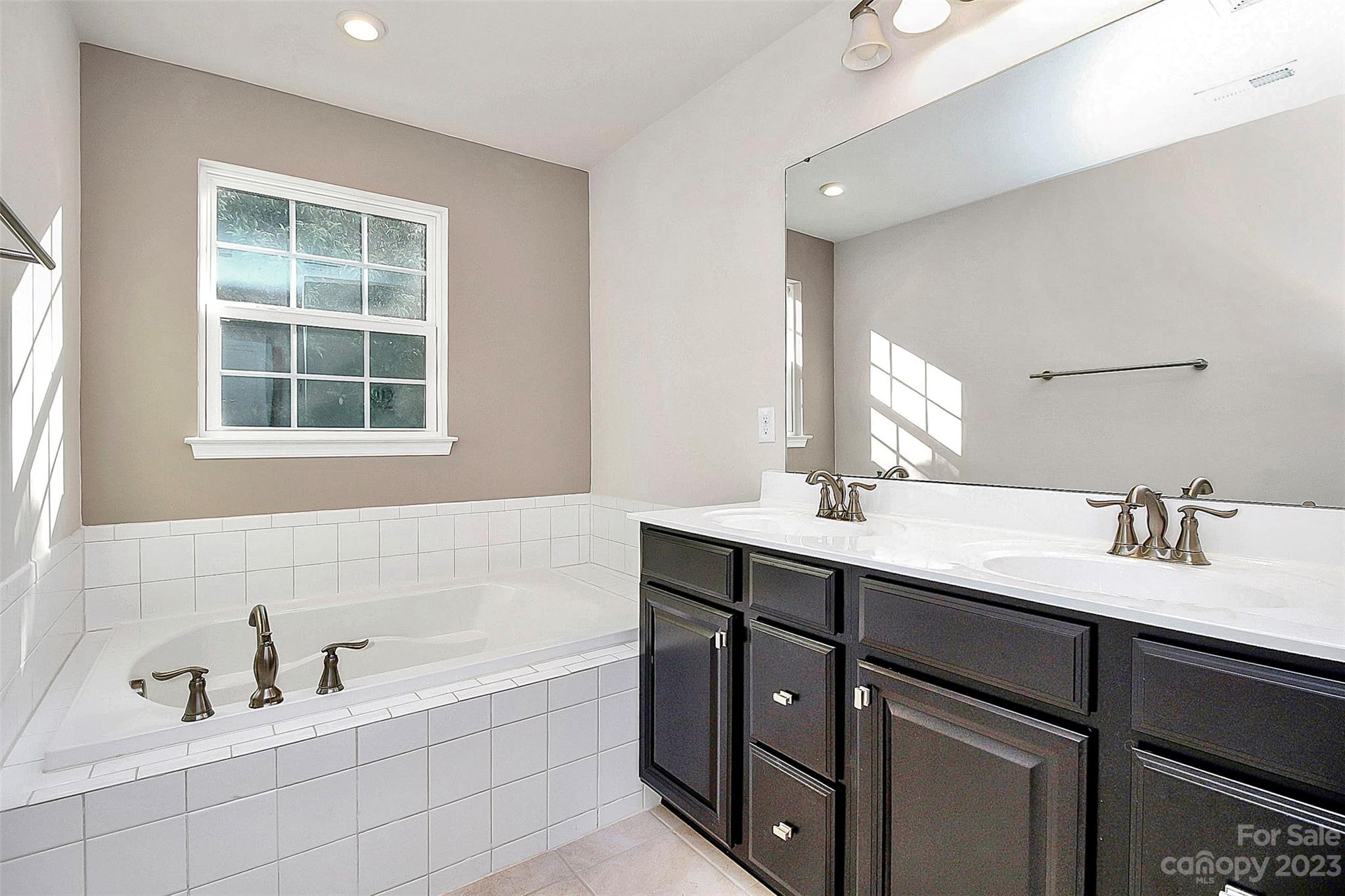 Mariners Pointe at Smithstone - Residential