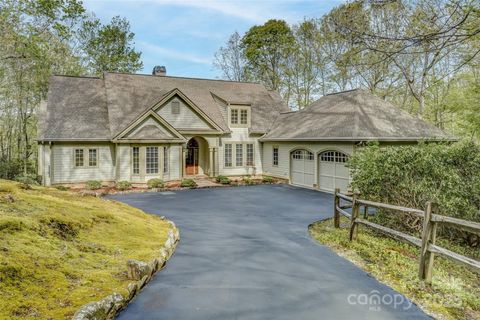 405 Kanasdatsi Drive Brevard NC 28712