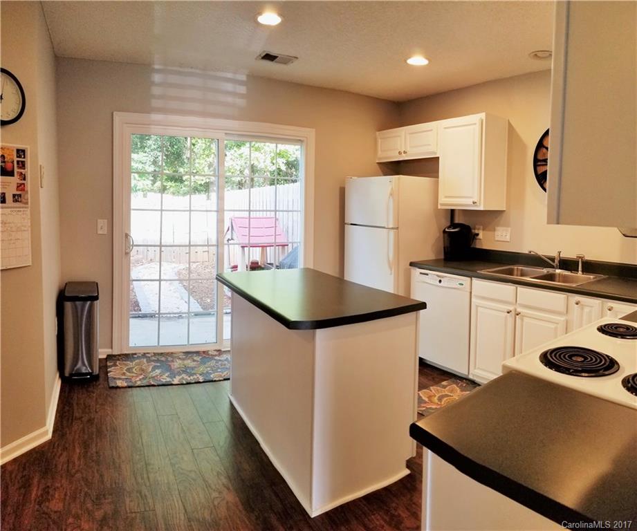 Maple Crest - Residential