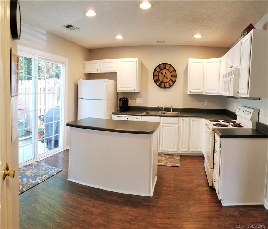 Maple Crest - Residential