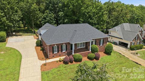 Photo of 4024 Wild Nursery Court, Charlotte, NC 28215 (MLS # 4400472)