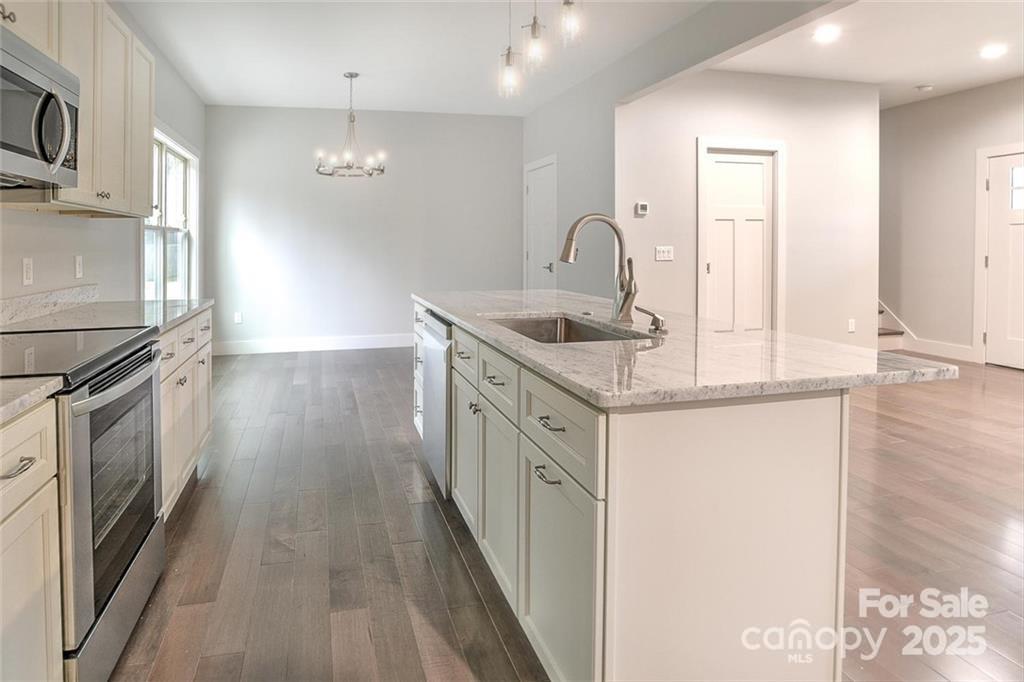 129 Aurora Drive 10