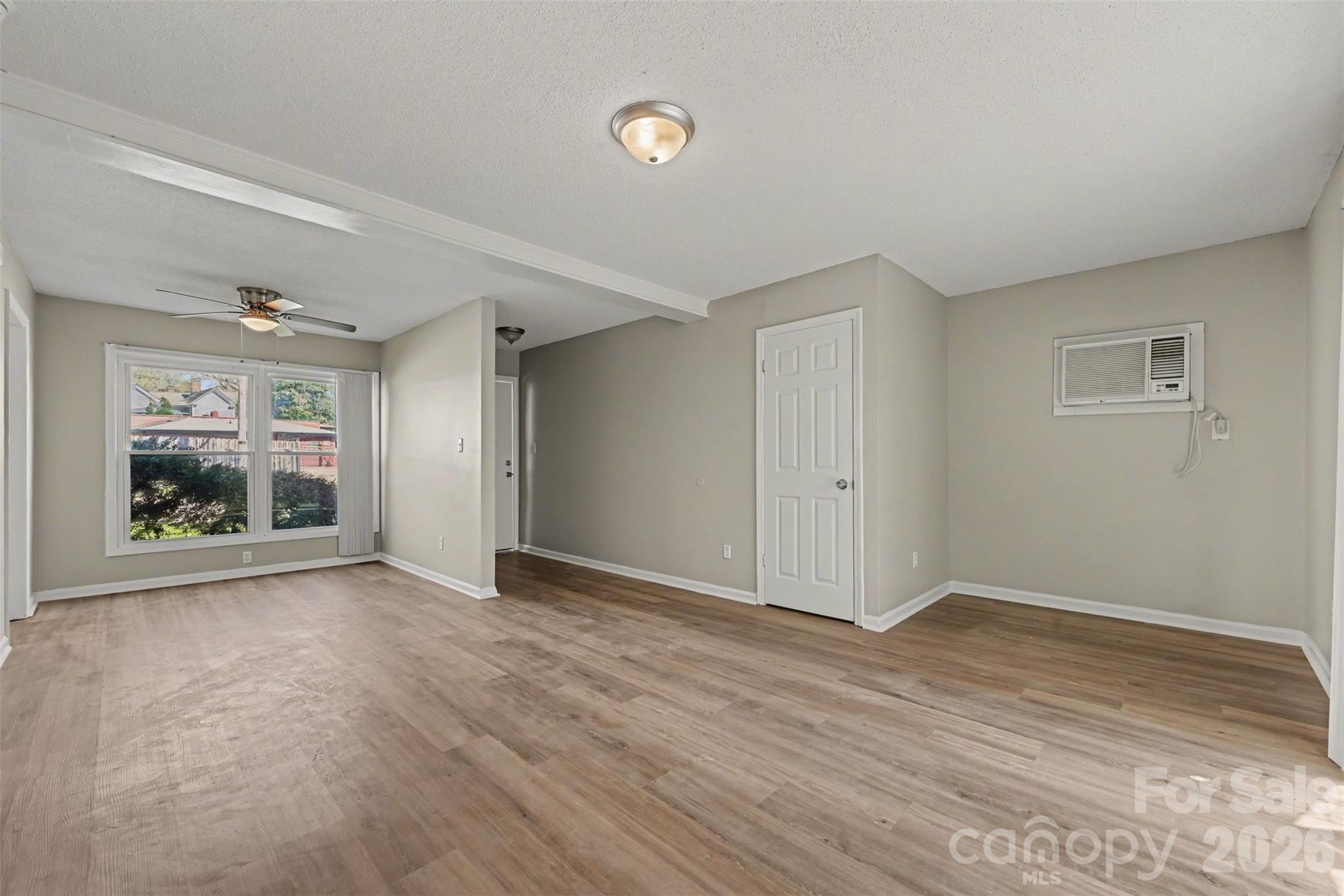 270/272 Spring Street SW