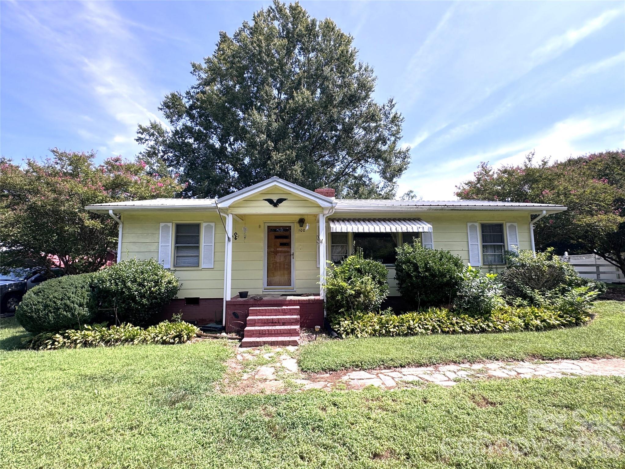 100 Dallas Street