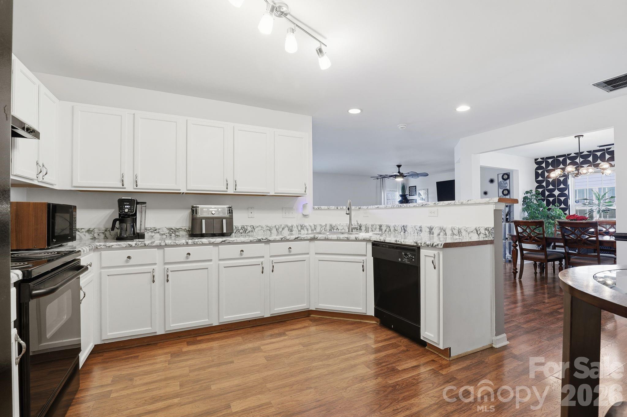 Sunset Oaks - Residential