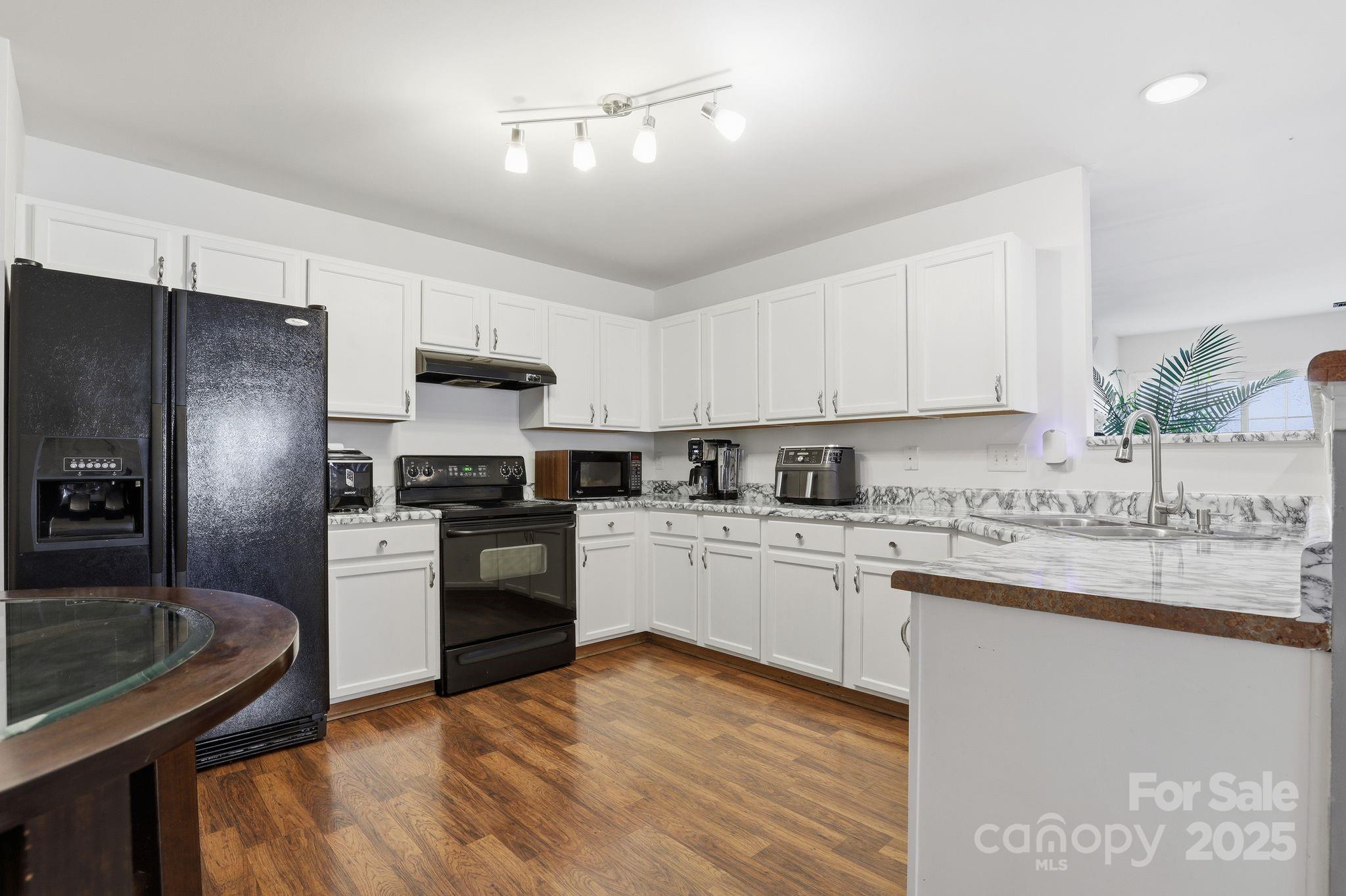 Sunset Oaks - Residential