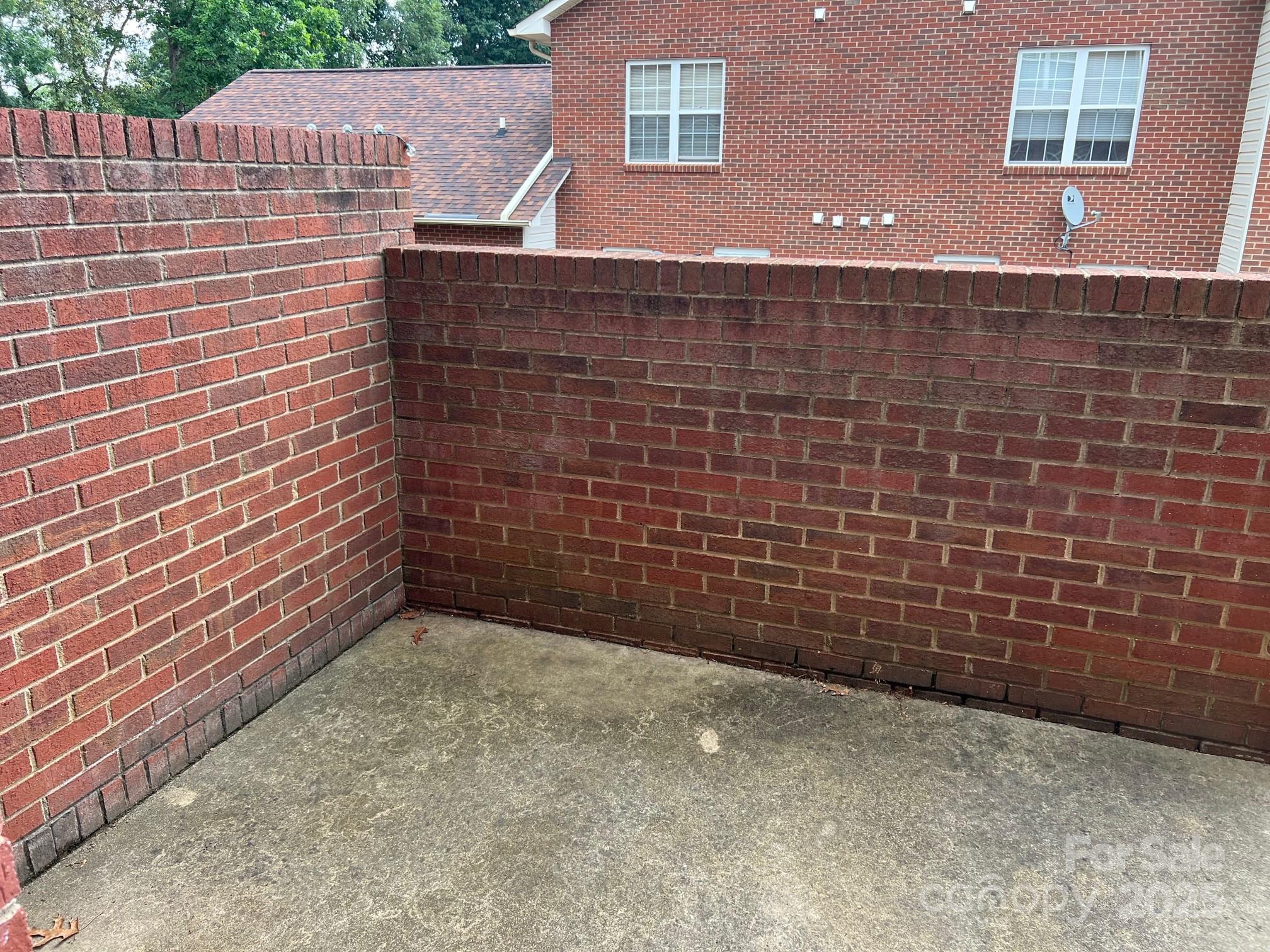 102 Brandywine Drive NE