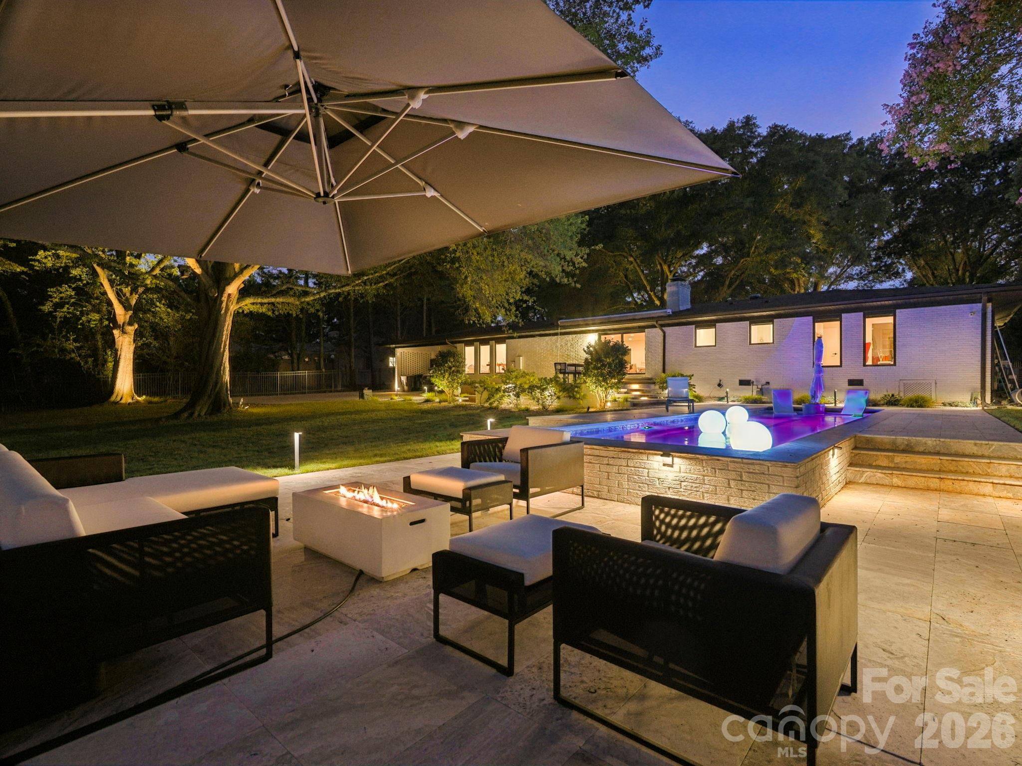 811 Lansdowne Road