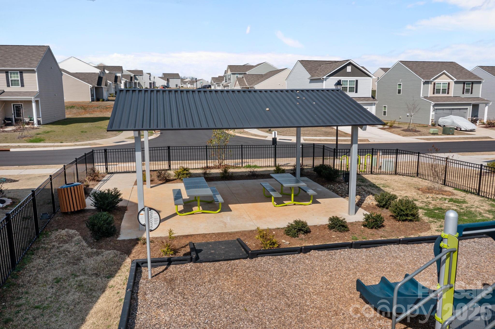 Pinnacle EstateS - Residential