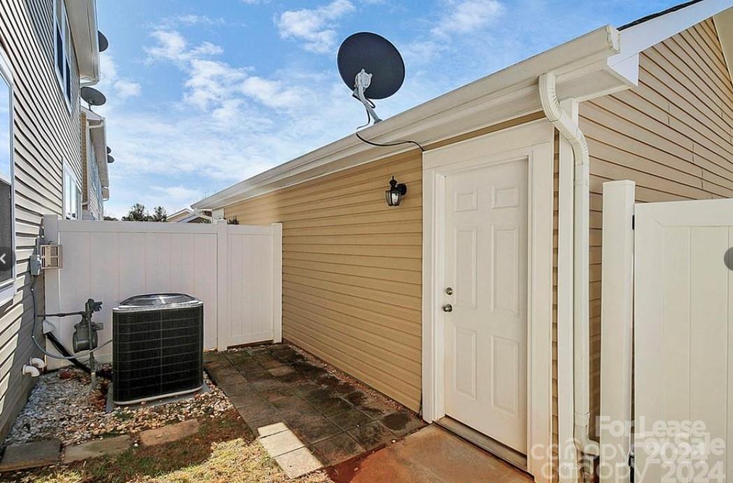 Harborside Townhomes - Residential Lease