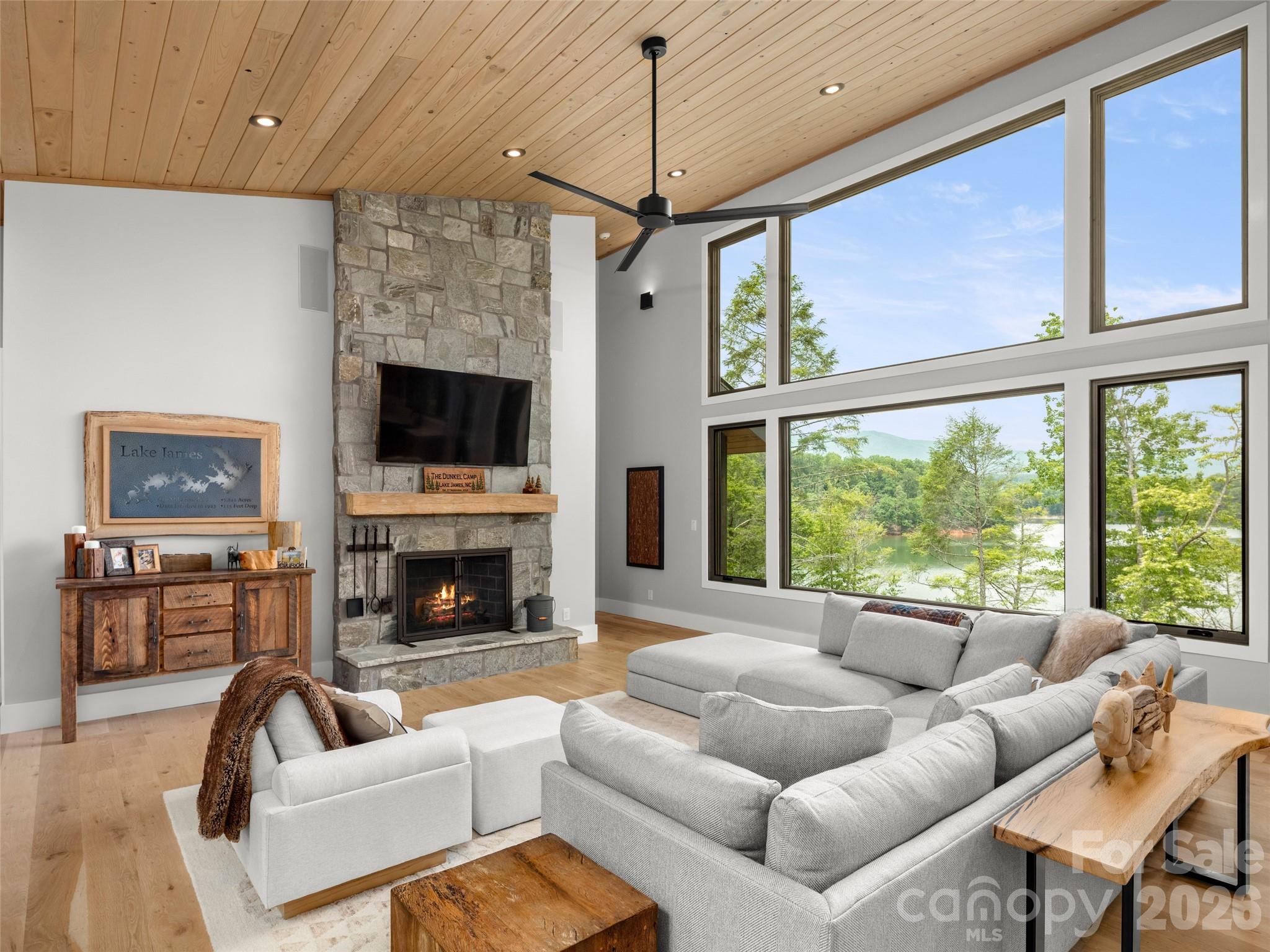 425 Dockside Drive