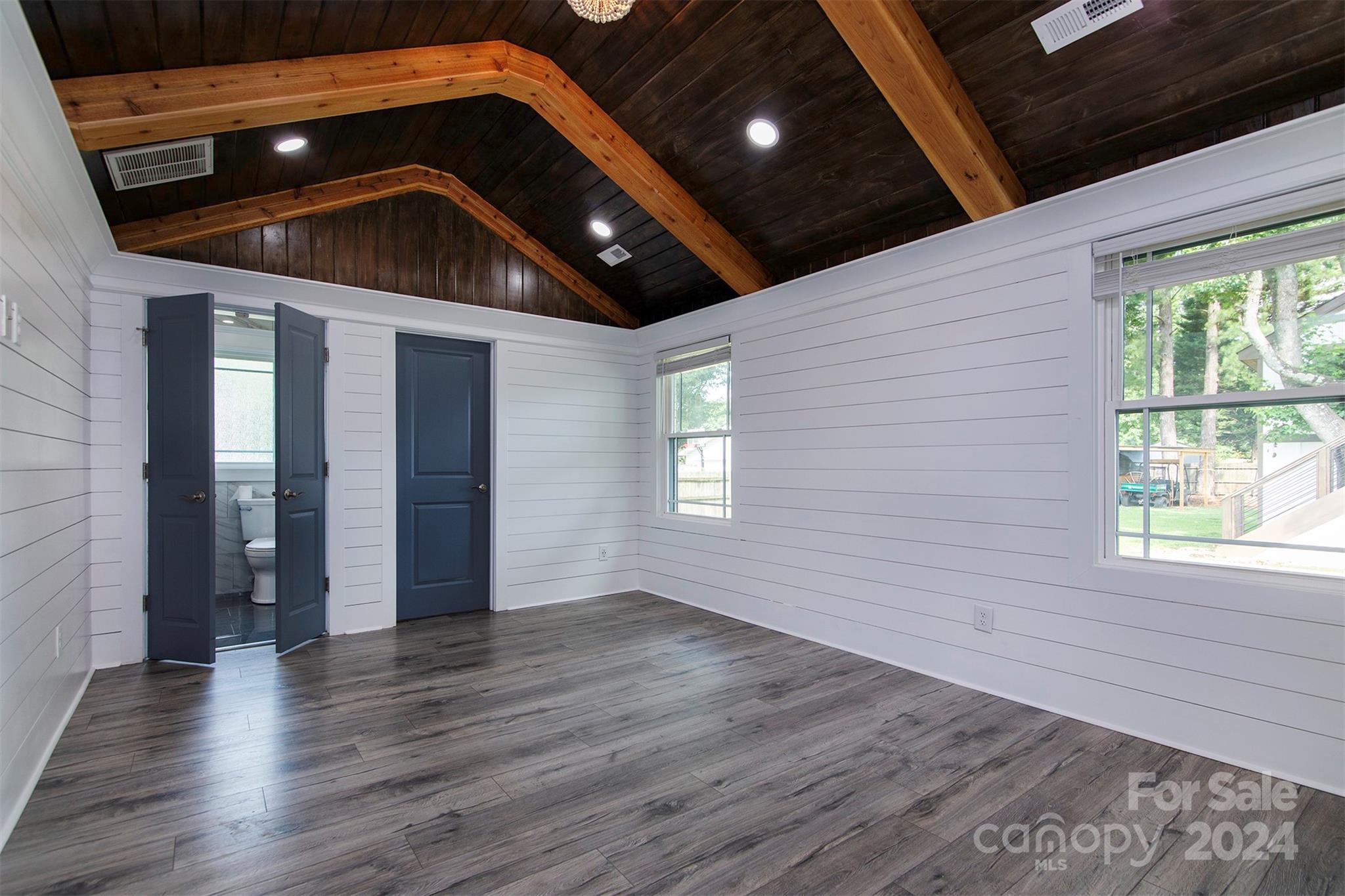 Wood Hollow - Residential