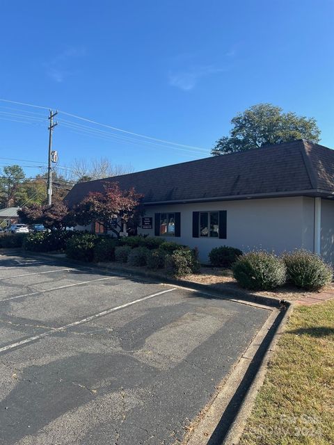 Photo of 190 Jackson Street, Davidson, NC 28036 (MLS # 4195388)