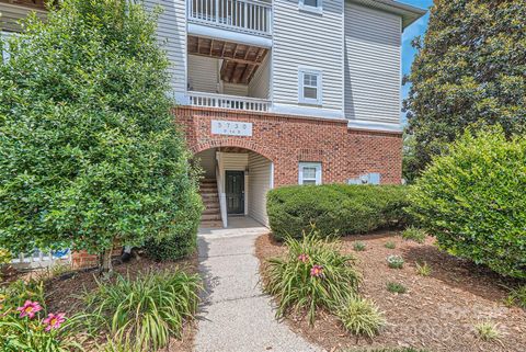 Condominium in Charlotte NC 5730 Closeburn Road.jpg