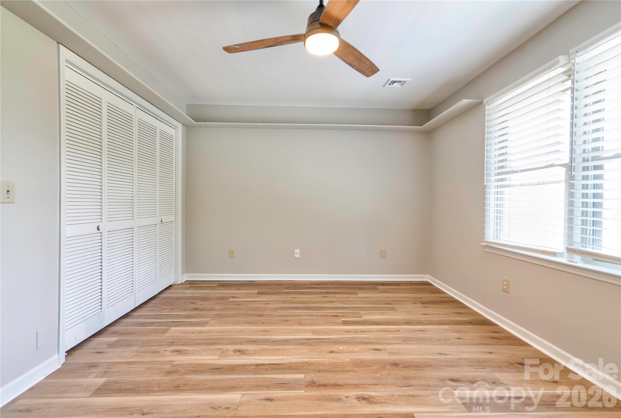 Knollwood - Residential