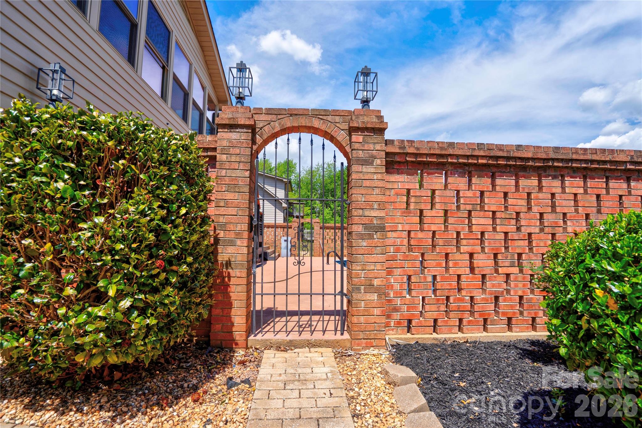 Knollwood - Residential