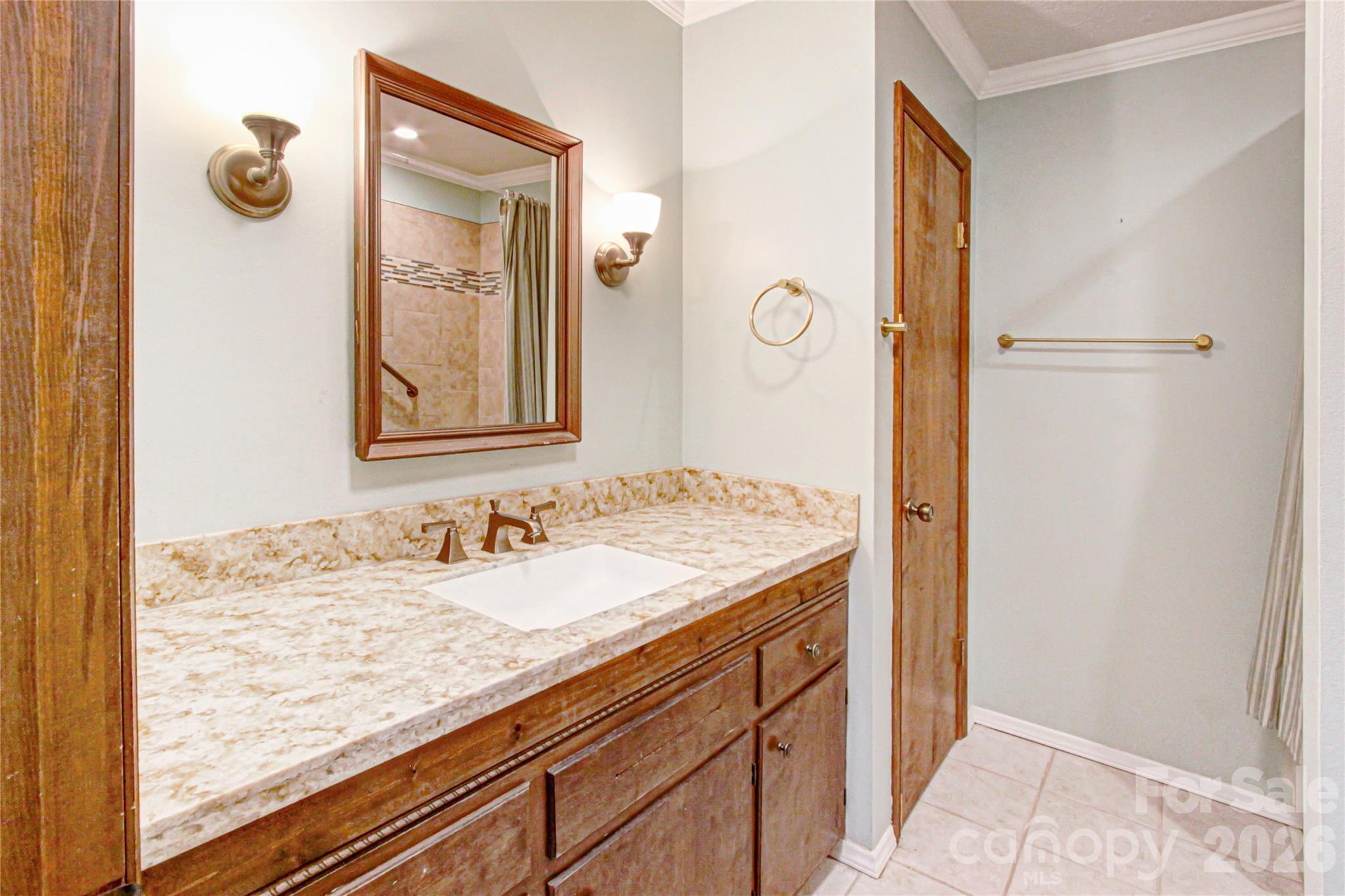 Illahee Hills - Residential