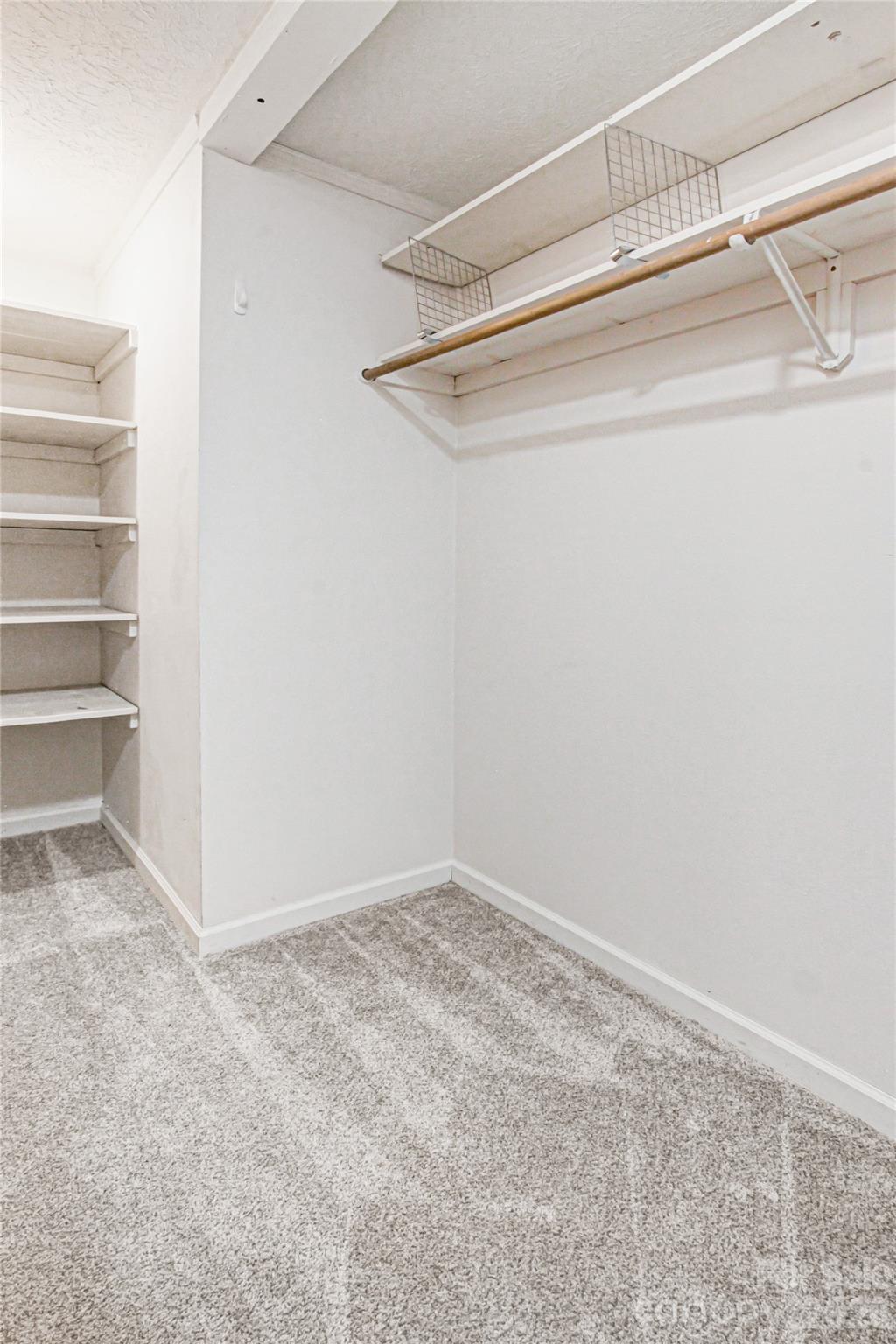 Illahee Hills - Residential