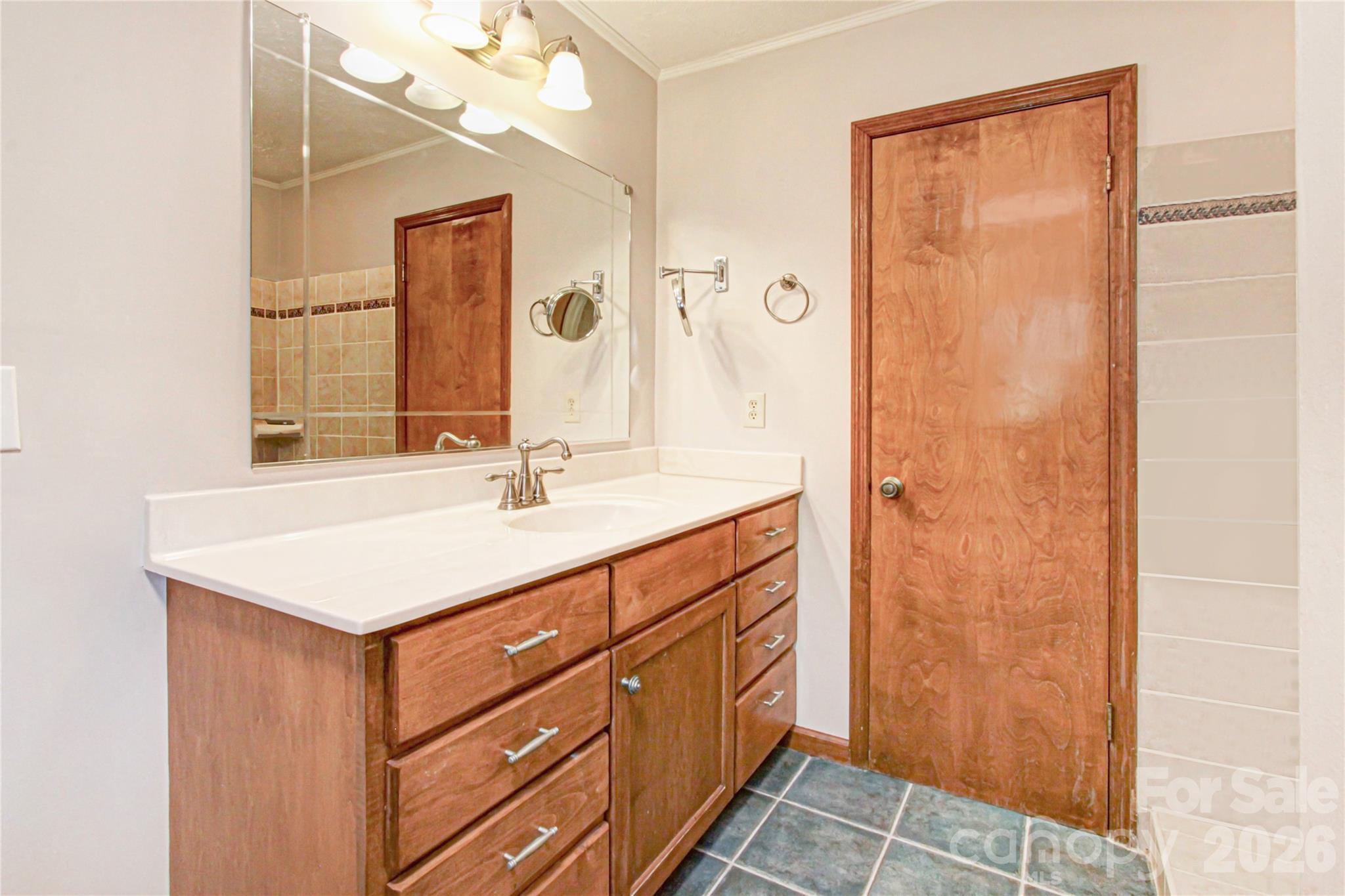 Illahee Hills - Residential