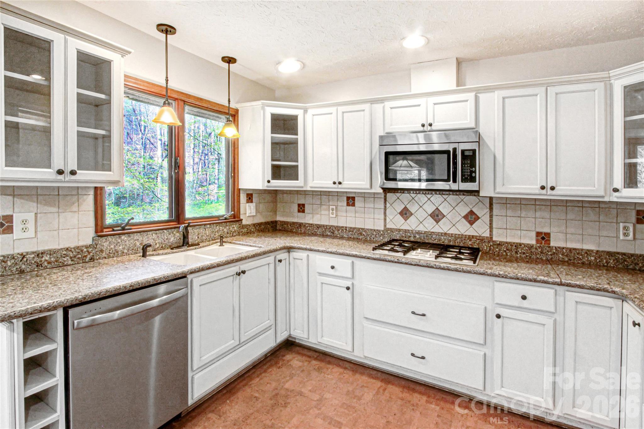 Illahee Hills - Residential