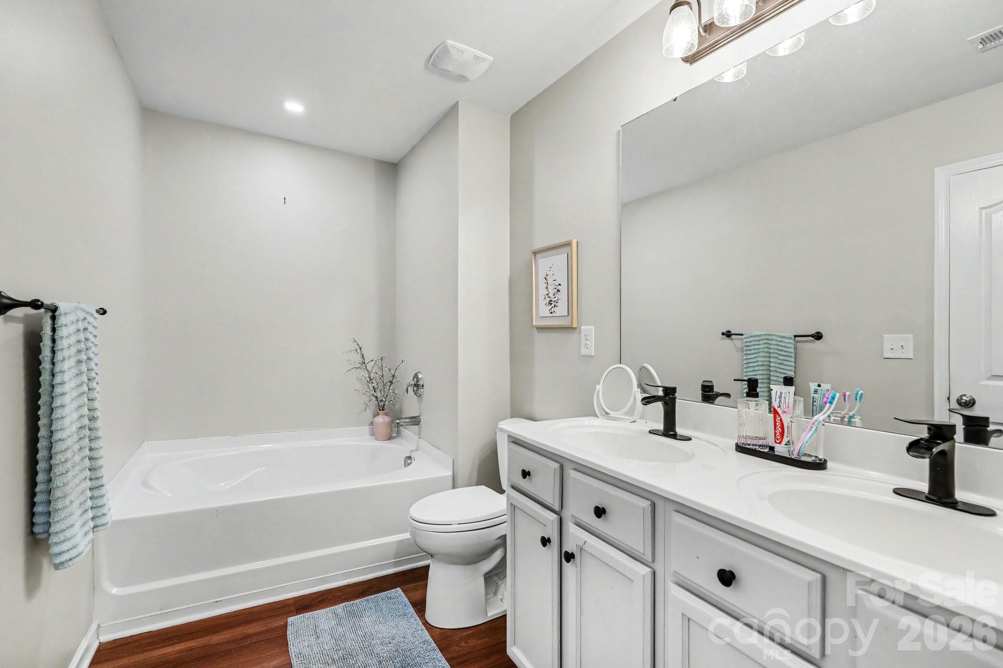 Northlake Landing - Residential