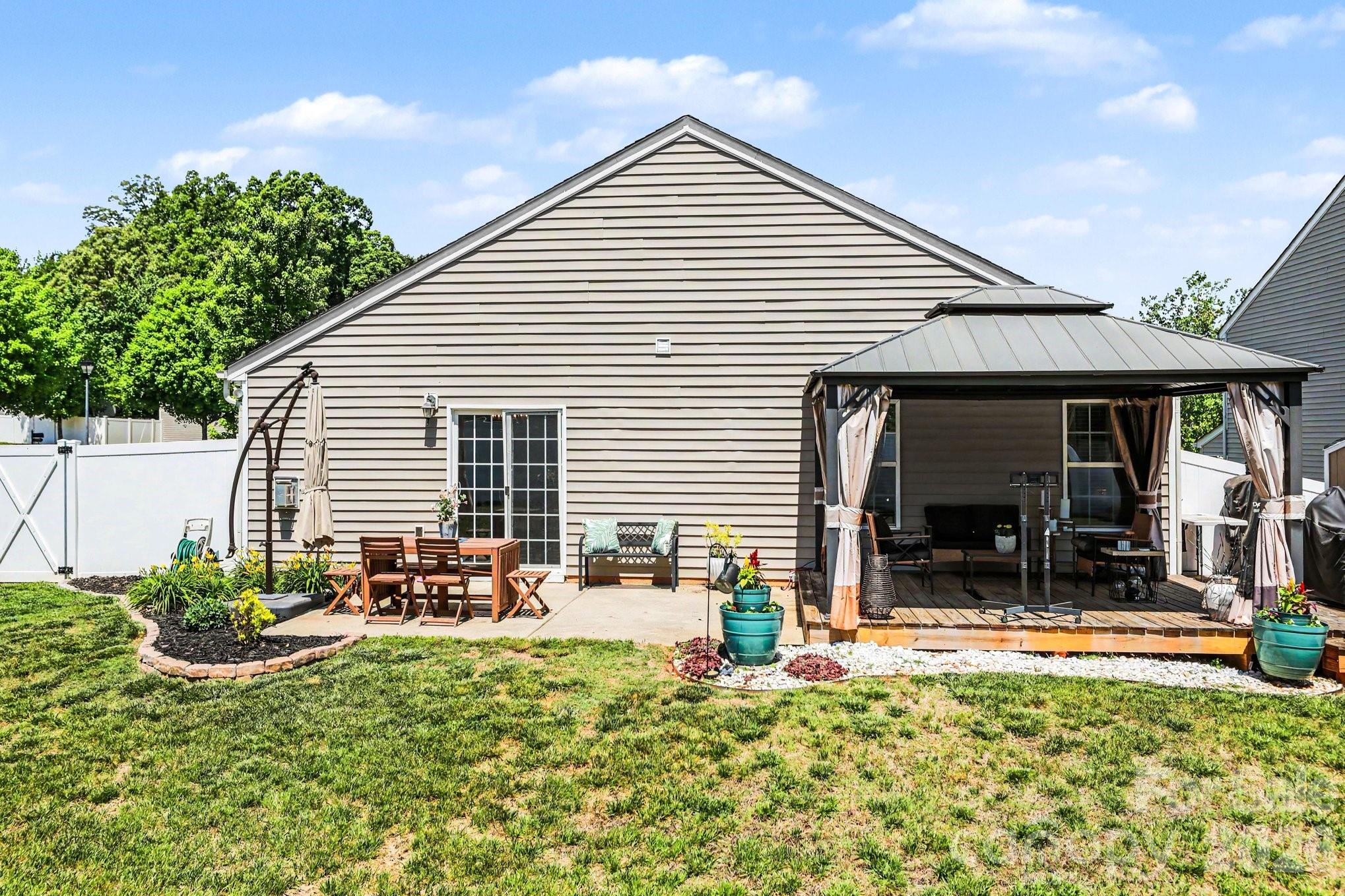 Northlake Landing - Residential