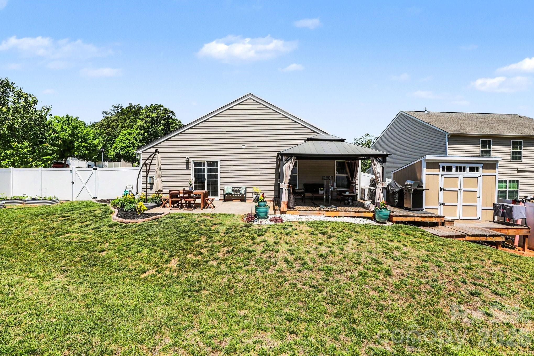 Northlake Landing - Residential
