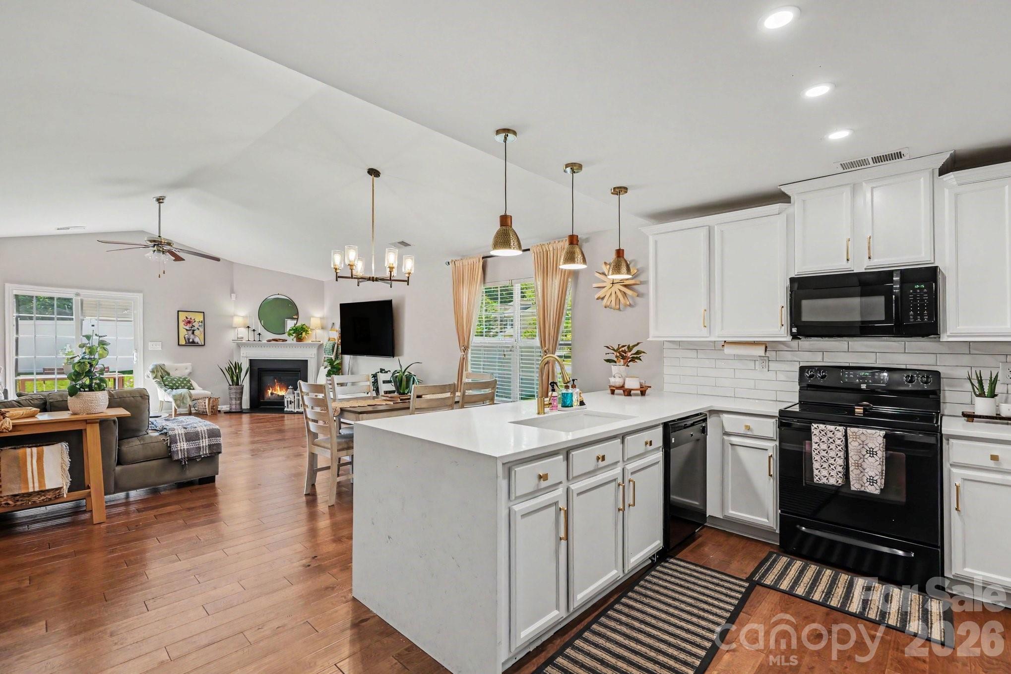 Northlake Landing - Residential