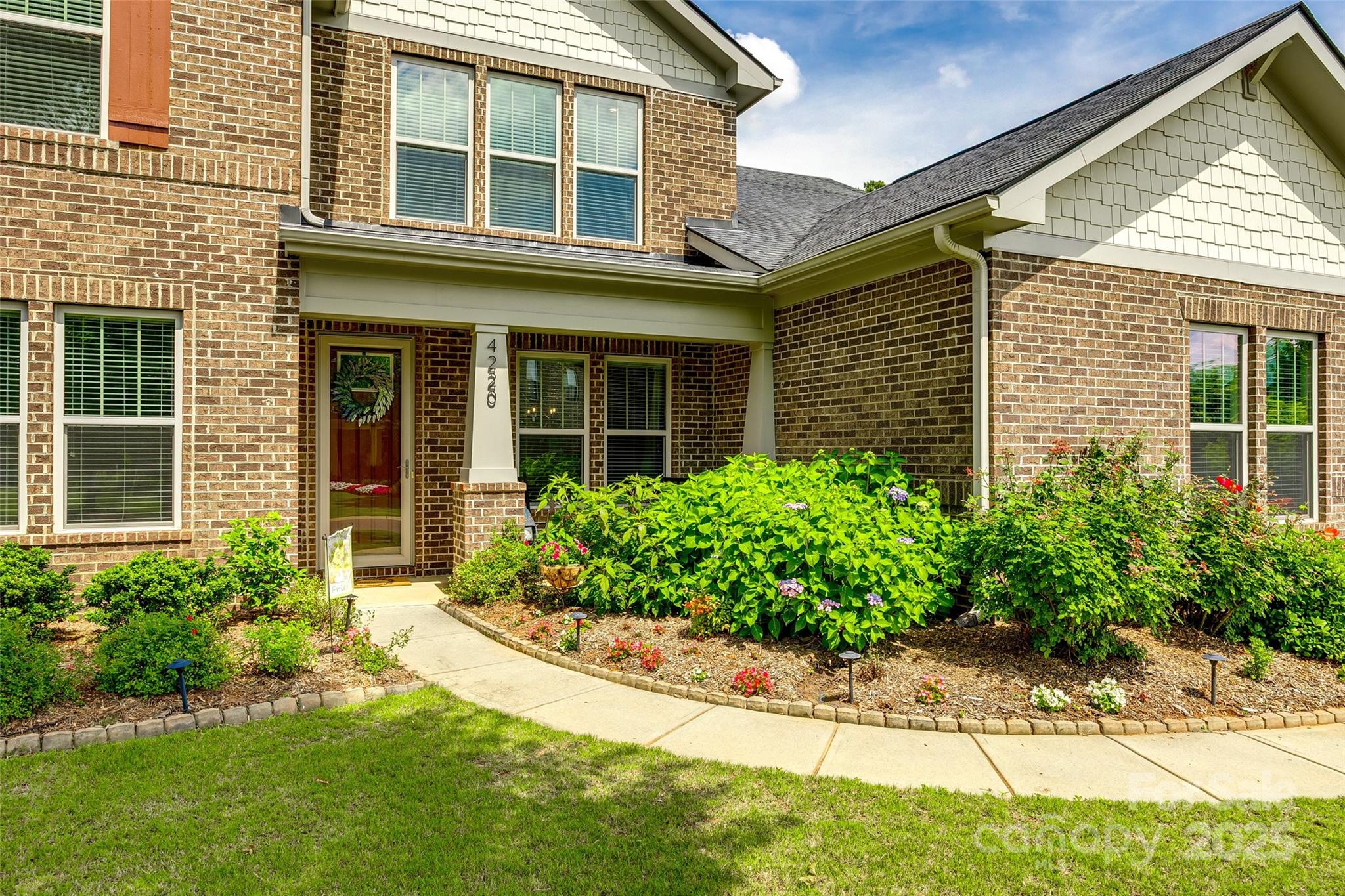 4220 Thames Circle