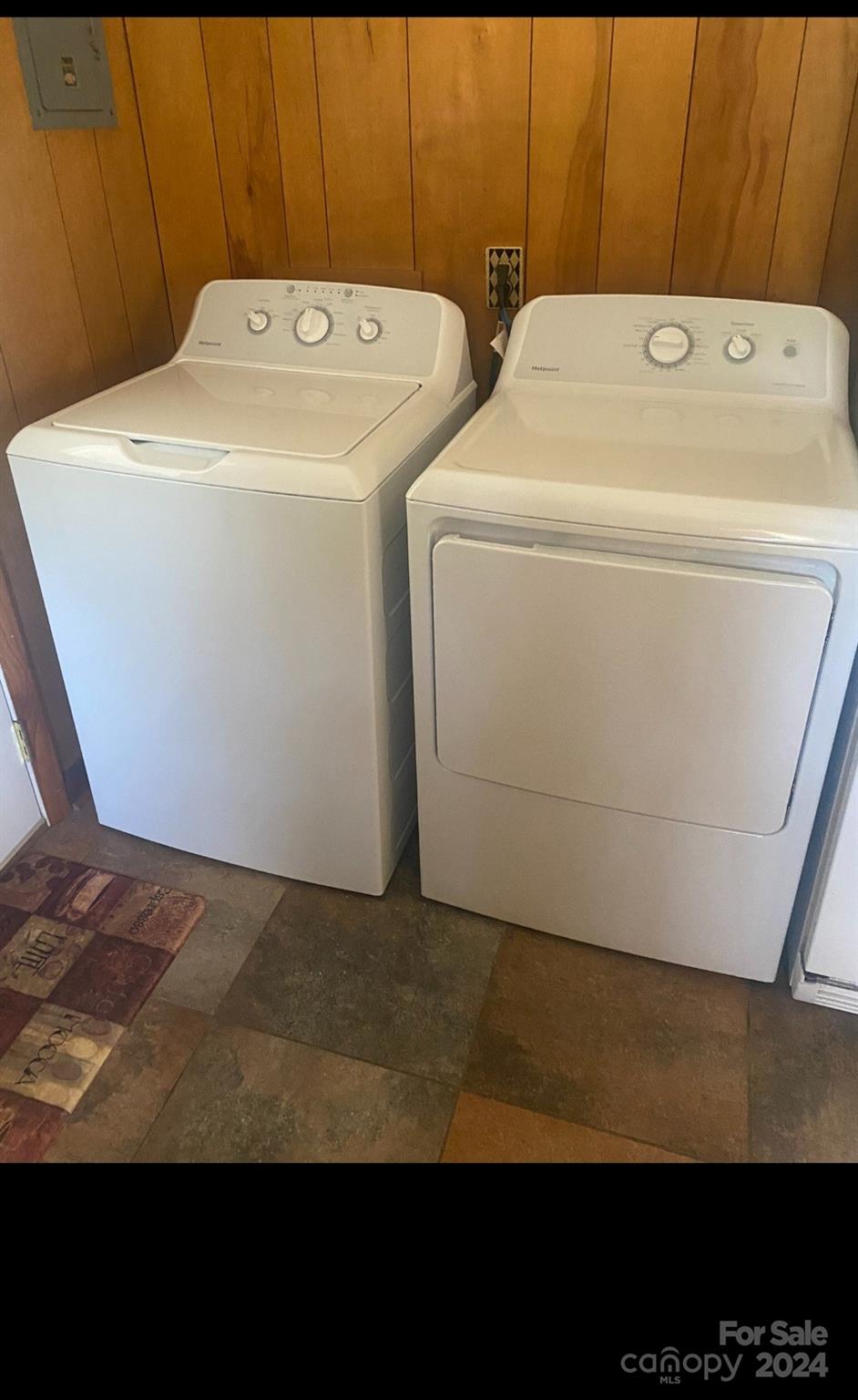 Royal Oaks - Residential