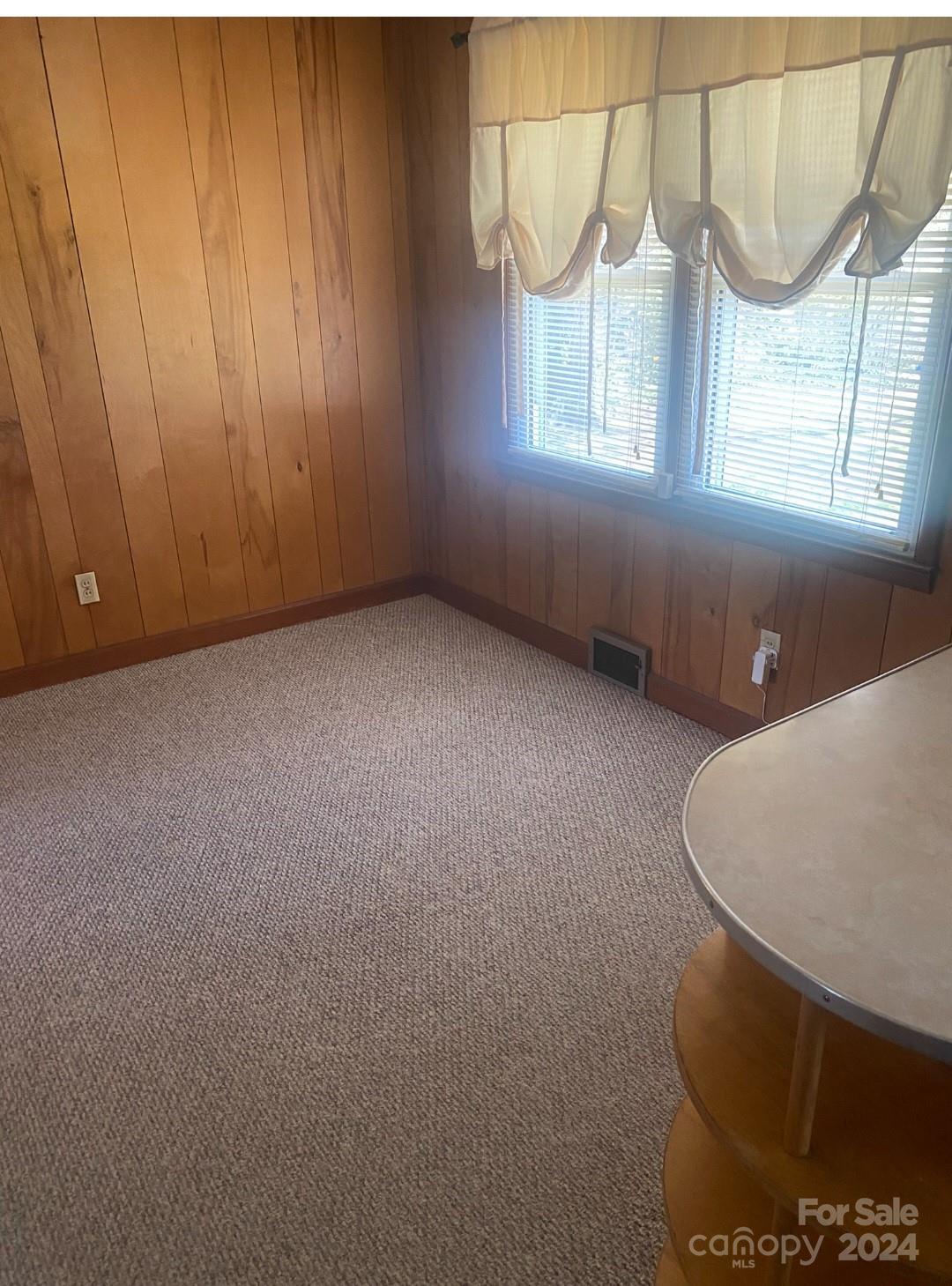 Royal Oaks - Residential