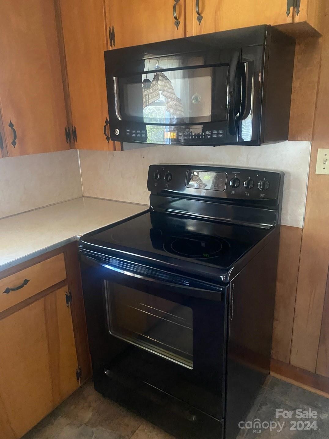 Royal Oaks - Residential