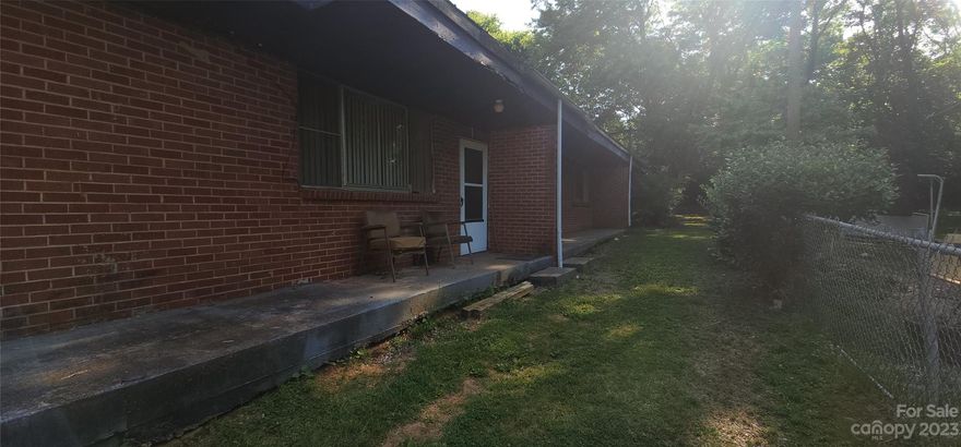 Great income producing opportunity in the quickly growing Hickory, NC! These tenant occupied units are a great opportunity for an investor. A complete renovation will increase this property value significantly. This tri-plex is close to shopping, Highway 321, restaurants, 45 min drive to Charlotte, & One hour from beautiful Asheville. New construction homes are being built right across the street. A minimum of 24-Hour notice will be required for showings. This is being SOLD AS-IS. The Sellers will not make any repairs.  Nor discount the price once under contract.

***PLEASE DO NOT DISTURB TENANTS! POF WILL BE REQUIRED TO SCHEDULE A SHOWING. ONLY SERIOUS INQUIRIES PLEASE***

***NO SAME DAY APPOINTMENTS***