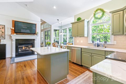 127 Poppy Lane Asheville NC 28803