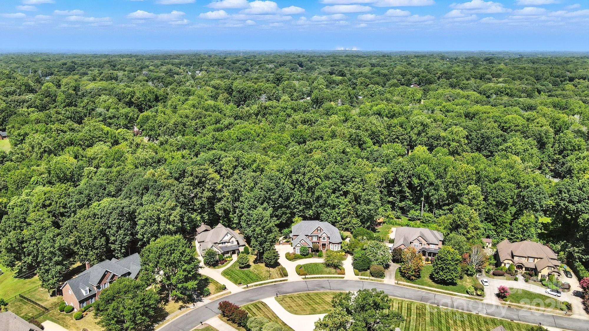 6525 Robin Hollow Drive