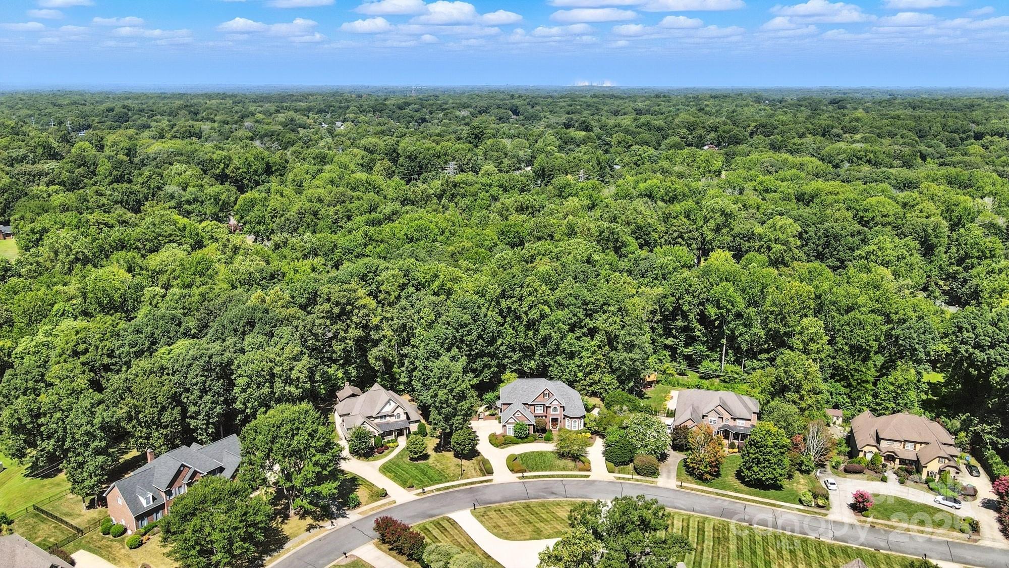 6525 Robin Hollow Drive